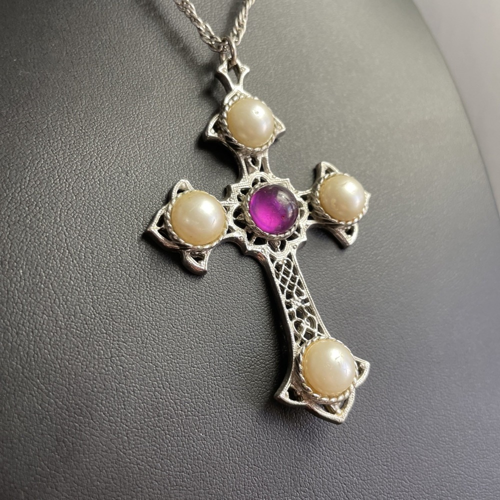 Vintage Sarah Coventry Cross Necklace Crusader Pearl Purple Silver Tone 24" Long